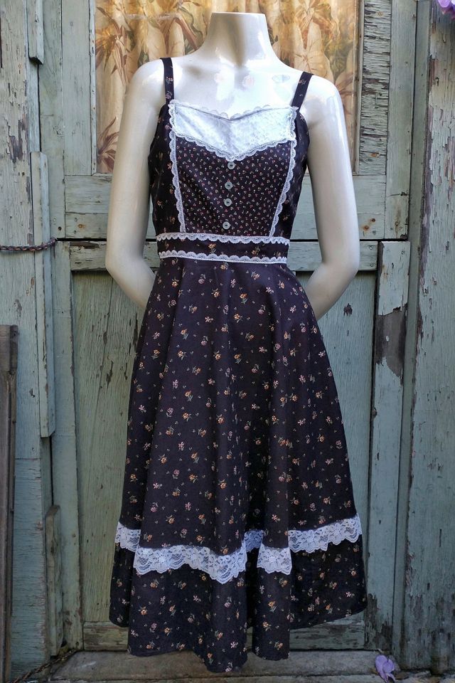 1970's Floral Prairie Tieback Dress Selected by Garbage Soup #1