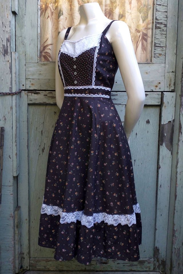 1970's Floral Prairie Tieback Dress Selected by Garbage Soup #2