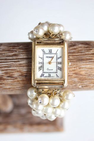 Vintage Chunky Pearl Band Watch Selected By Moons + Junes Vintage