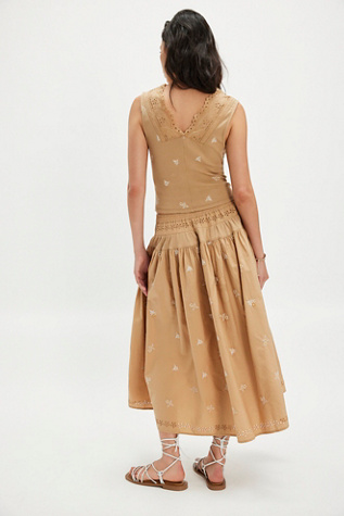 Gesibelle Embroidered Set