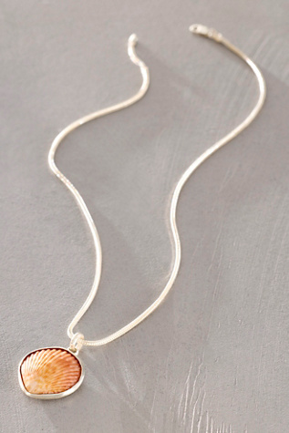 Dunton Ellerkamp Yellow Shell Pendant Necklace