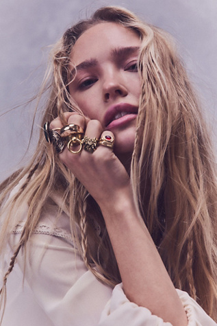 Dovie Ring
