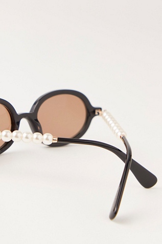Lele Sadoughi Austin Pearly Sunglasses