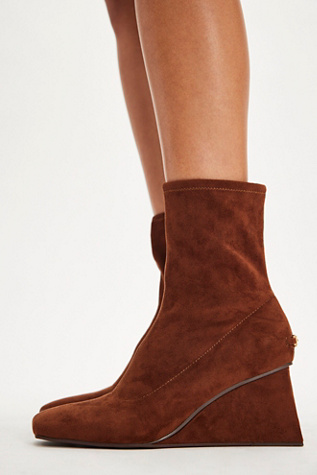 Lia Wedge Boots