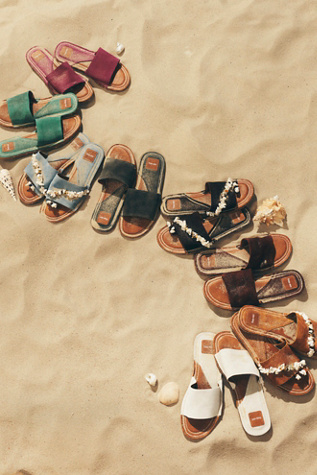 free-est Treasures Toe Ring Sandals