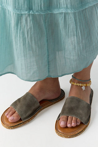 free-est Sunrise Slide Sandals
