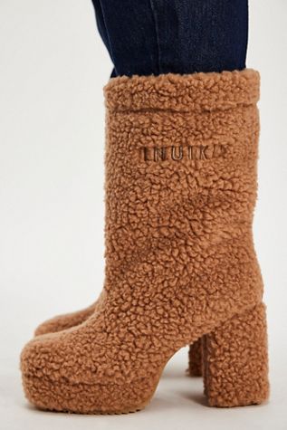 Curly Heeled Boots