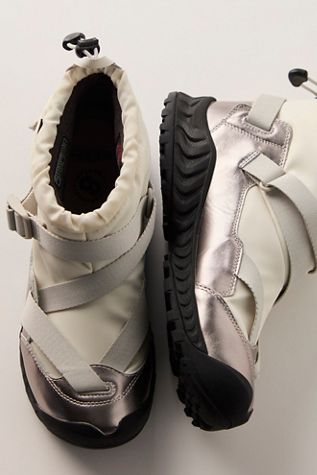 KEEN Hoodzerra II Boots