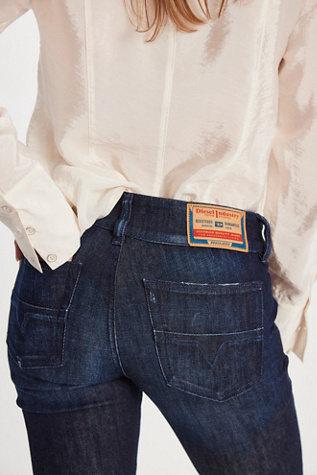 Diesel D-Hush Low-Rise Flare Jeans - thumbnail 8