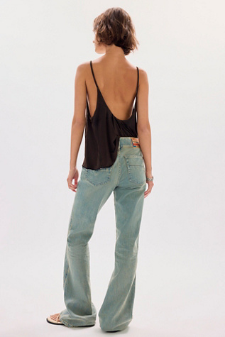 Diesel D-Hush Low-Rise Flare Jeans - thumbnail 2