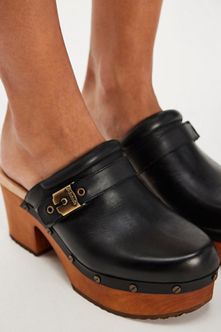 Dr. Scholl’s Original Joy Clogs