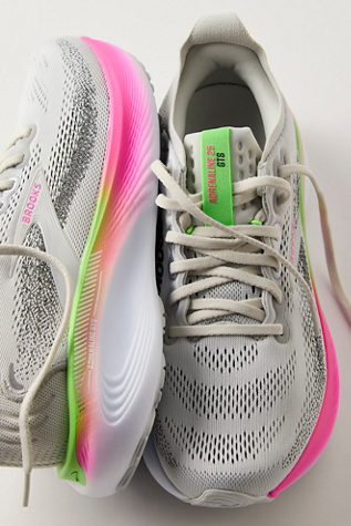 Brooks Adrenaline GTS 25 Sneakers