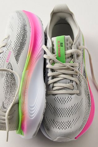 Brooks Adrenaline GTS 25 Sneakers