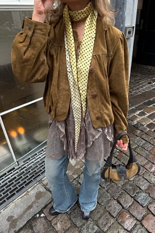 Free People Star Of The Show Crochet Hair Scarf FREE PEOPLE Star Of The Show Crochet Hair Scarf | endource main image 4