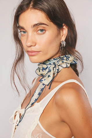 Tilly Skinny Silk Convertible Scarf by Free People in Billies Pattern Mermaid