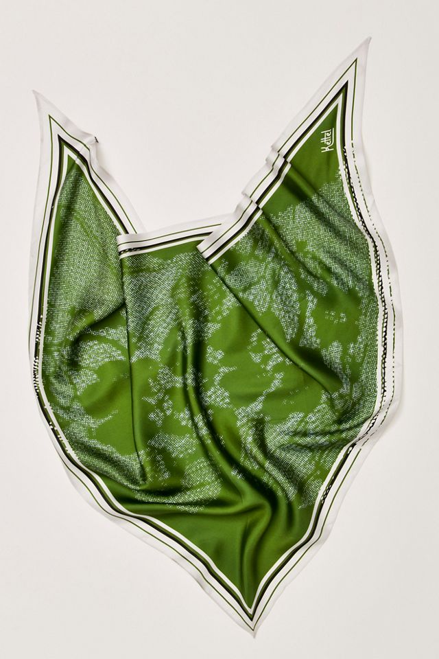 Foulard triangle en soie Kettel #2