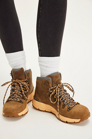 Danner Mountain 600 Leaf Hiking Boots