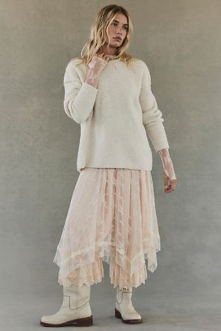 We The Free Nouvelle Pattern Pullover