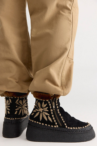 Setsu Platform Floral Stitched Boots