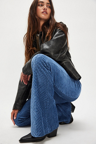Penny Pull-On Velvet Pants by Free People in Blue, Size: L