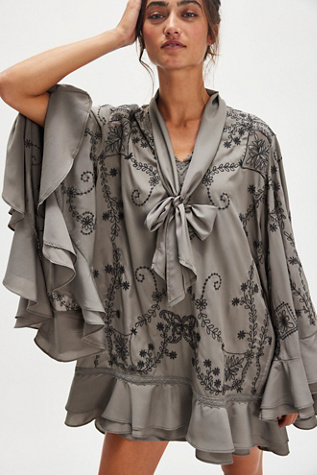 Robe Mini Soleil de Septembre Bali en Gris Charbon, pour femme chez Free People
