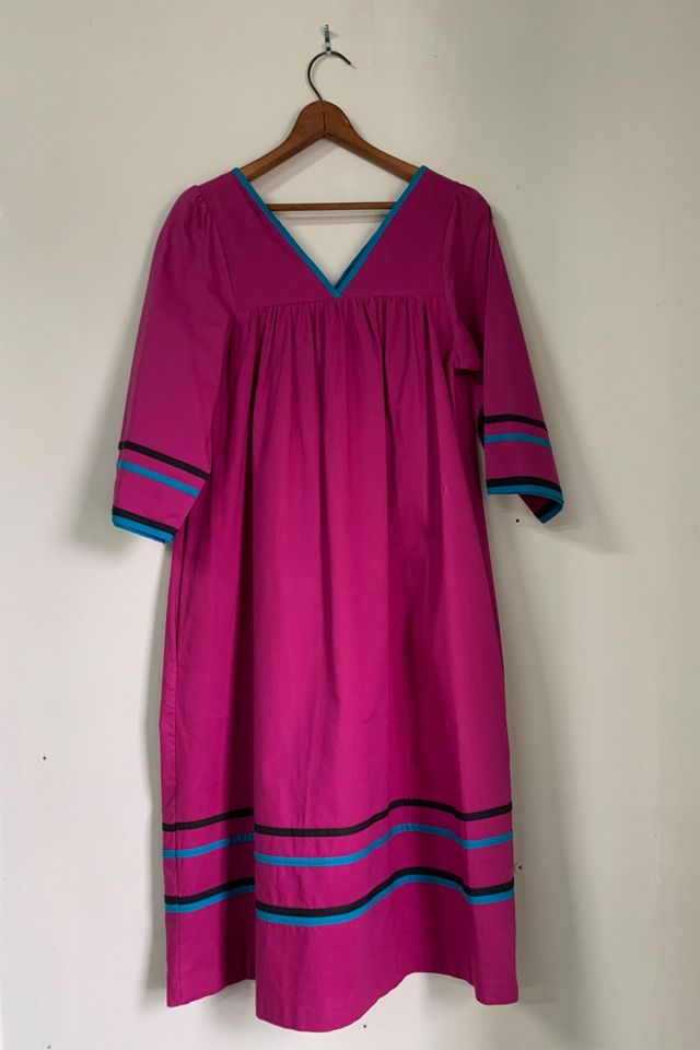 Vintage 1970s Cotton V-Neck Dress Selected by SharpLilTeeth #1