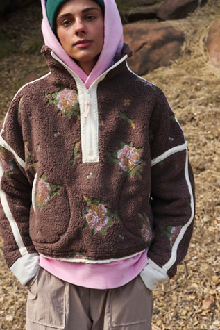 Mountain High Embroidered Half Zip Fleece