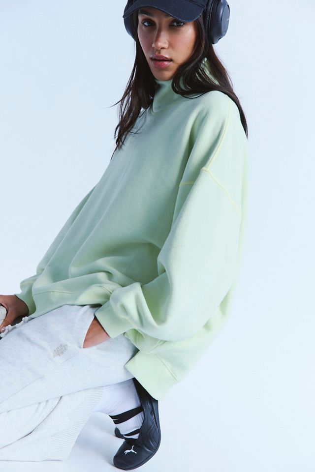 Sweat-shirt à col montant A Cut Above #2