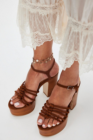 Sandy Platforms