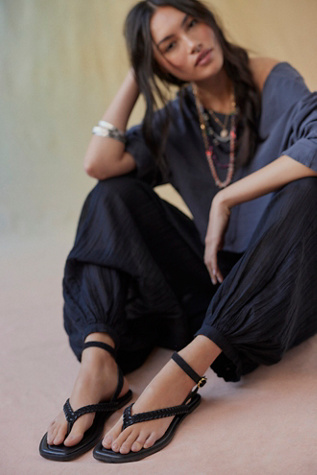 Waverly Whipstitch Thong Sandals