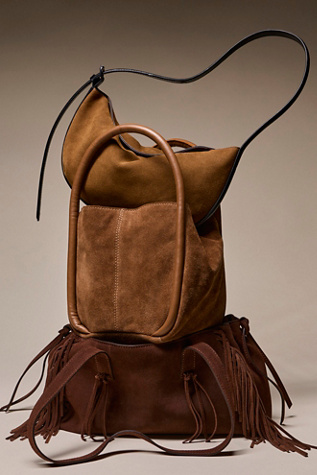 Barlow Bucket Bag