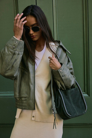 Barlow Bucket Bag