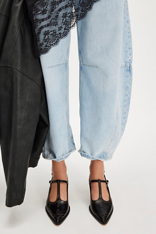 Saloon Stitched Heels