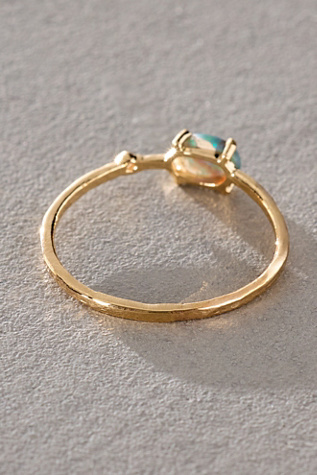 Petite Baleine Wink Ring Opal & Diamond