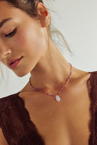 Petite Baleine Carved Leaf On Spinel Necklace