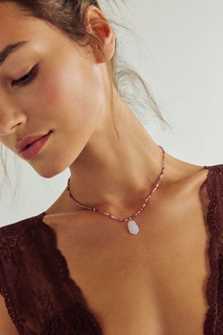 Petite Baleine Carved Leaf On Spinel Necklace