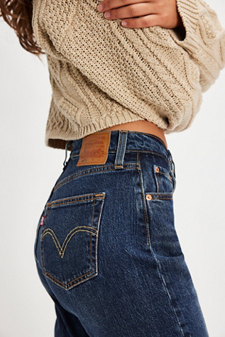 Levi's 501 Curve Jeans product page
