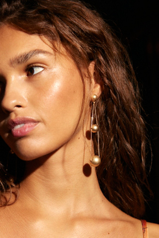 Merri Dangle Earrings by Free People in Gold
