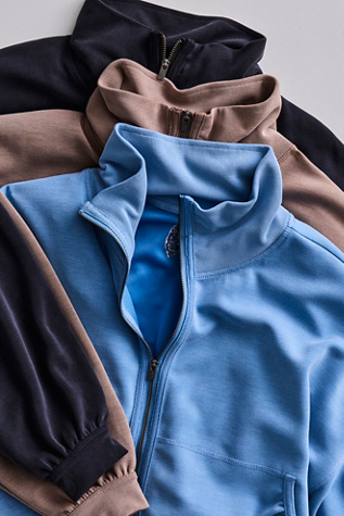 Horizon Zip Up