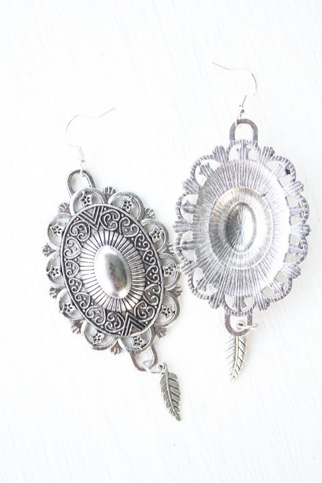 Silver Western Medallion Feather Earrings Selected By Moons + Junes Vintage #3