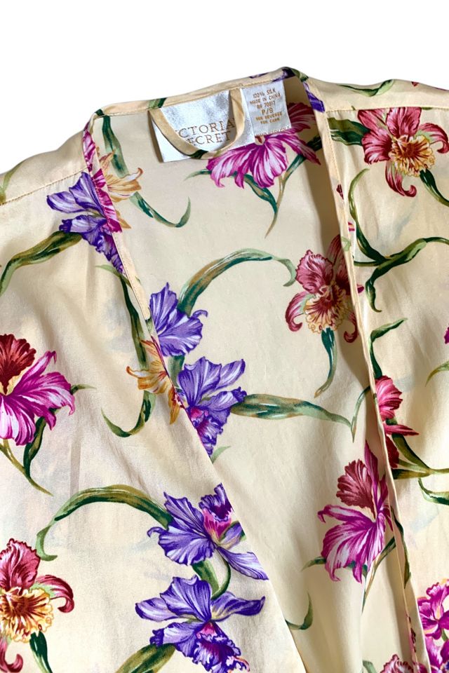 Vintage Floral Silk Robe Selected by SharpLilTeeth #1