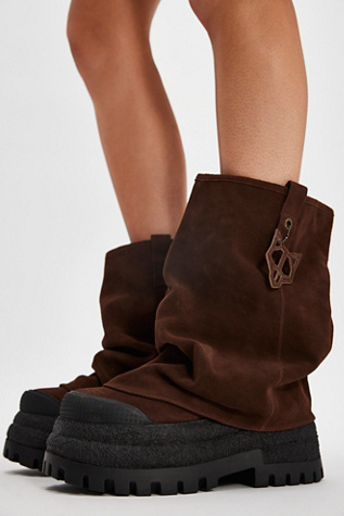 Disturb Stompy Boots