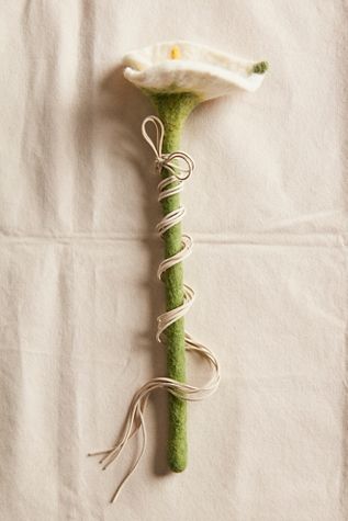 Flora Cat Wand Toy