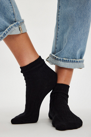 Essential Socks product page