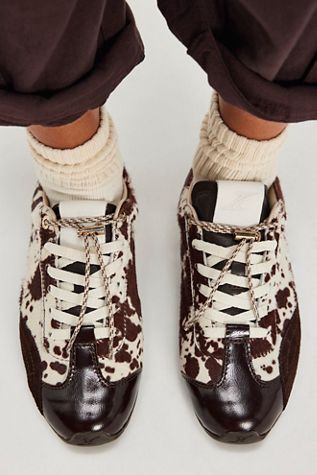 Veda Court Sneakers