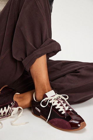 Veda Court Sneakers