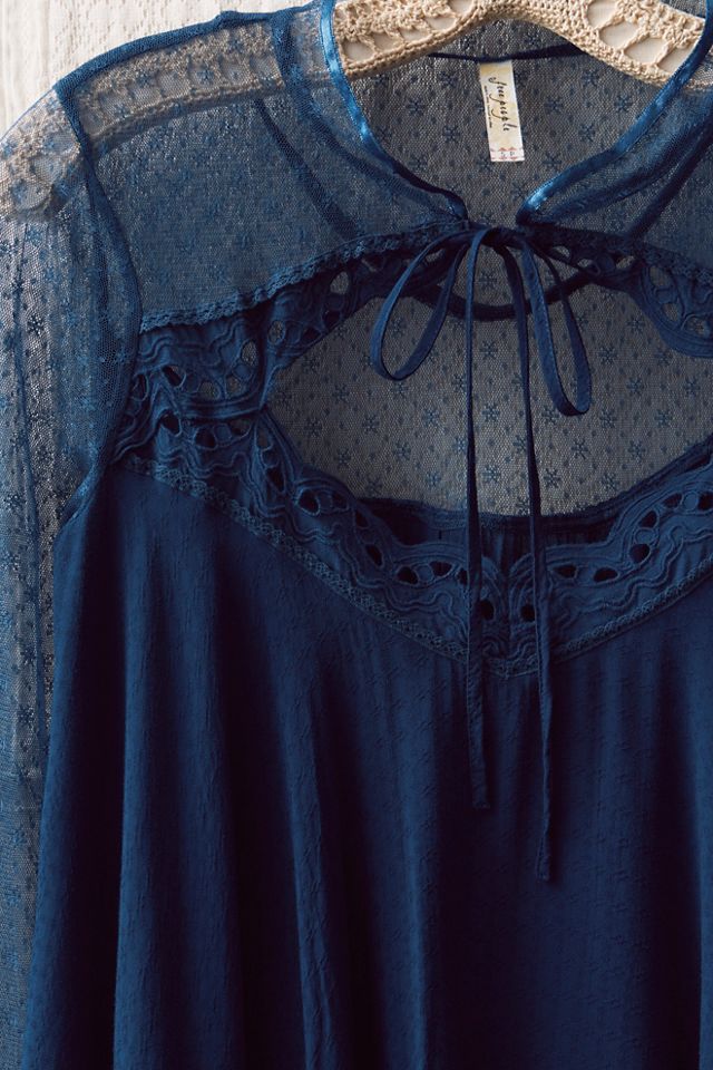 FP MART: Vintage: The Originals Cropped Mixed Lace Keyhole Top #2