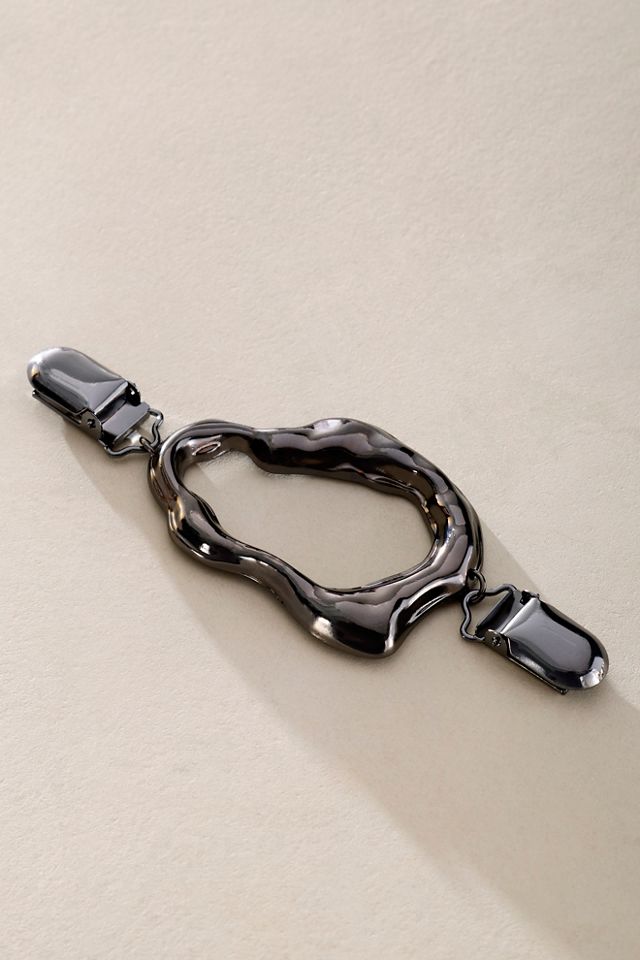 Gather Round Cinch Pin