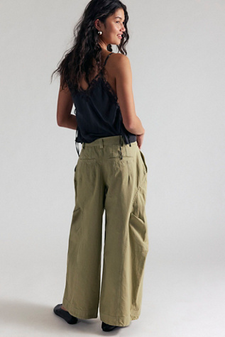 Must Have Wide-Leg Chino Trousers by Free People in Green, Size: US 14
