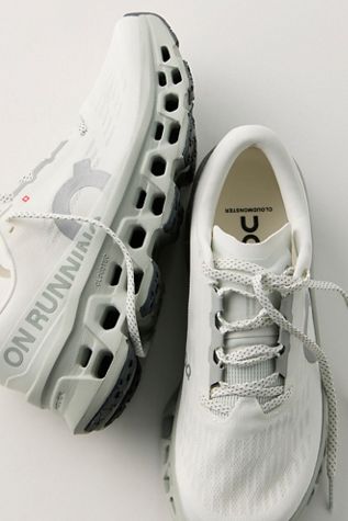 On Cloudmonster 3 Sneakers